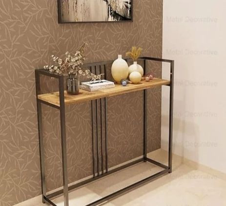 کنسول مدرن فلزی M136